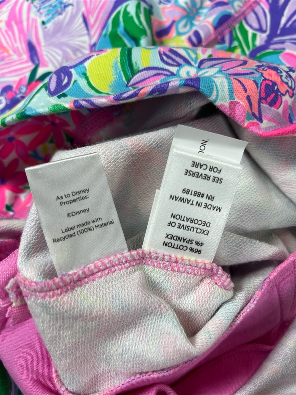 Disney x Lilly Pulitzer Beach Comber Pullover Sweatshirt Minnie Castle Size XS - Picture 15 of 15